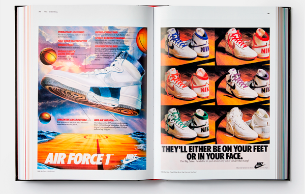 Sneaker Freaker. World's Greatest Sneaker Collectors - relié - Simon Wood -  Achat Livre | fnac